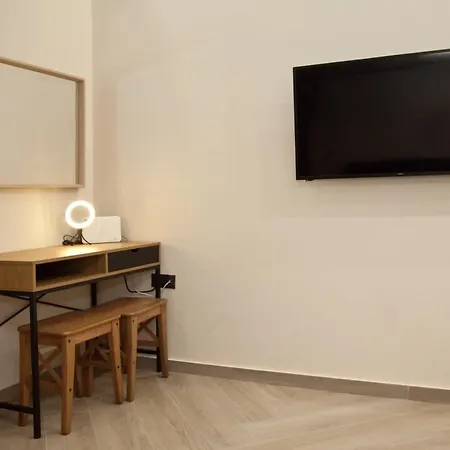 Central Studio For Urban Explorers Apartment