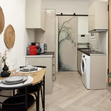Apartment Central Studio For Urban Explorers